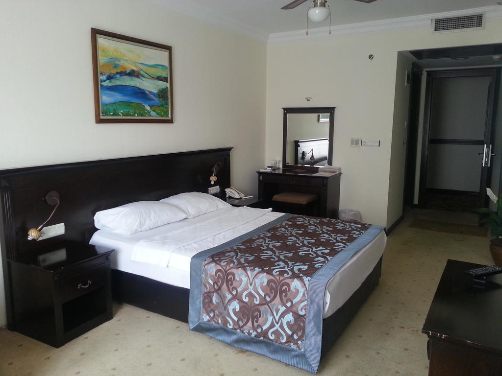 Omur Hotel Akcay  Δωμάτιο φωτογραφία