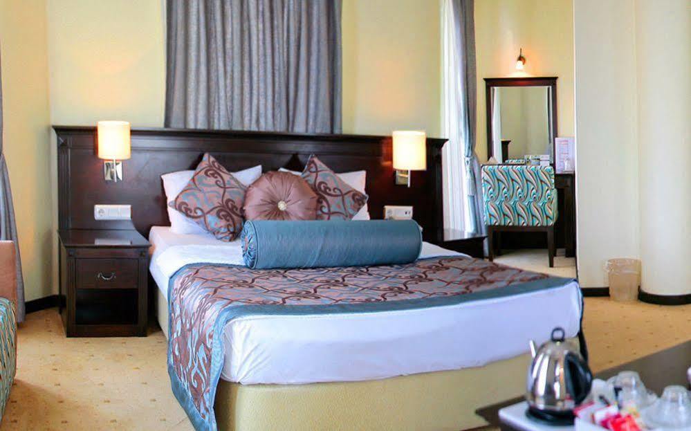 Omur Hotel Akcay  Εξωτερικό φωτογραφία